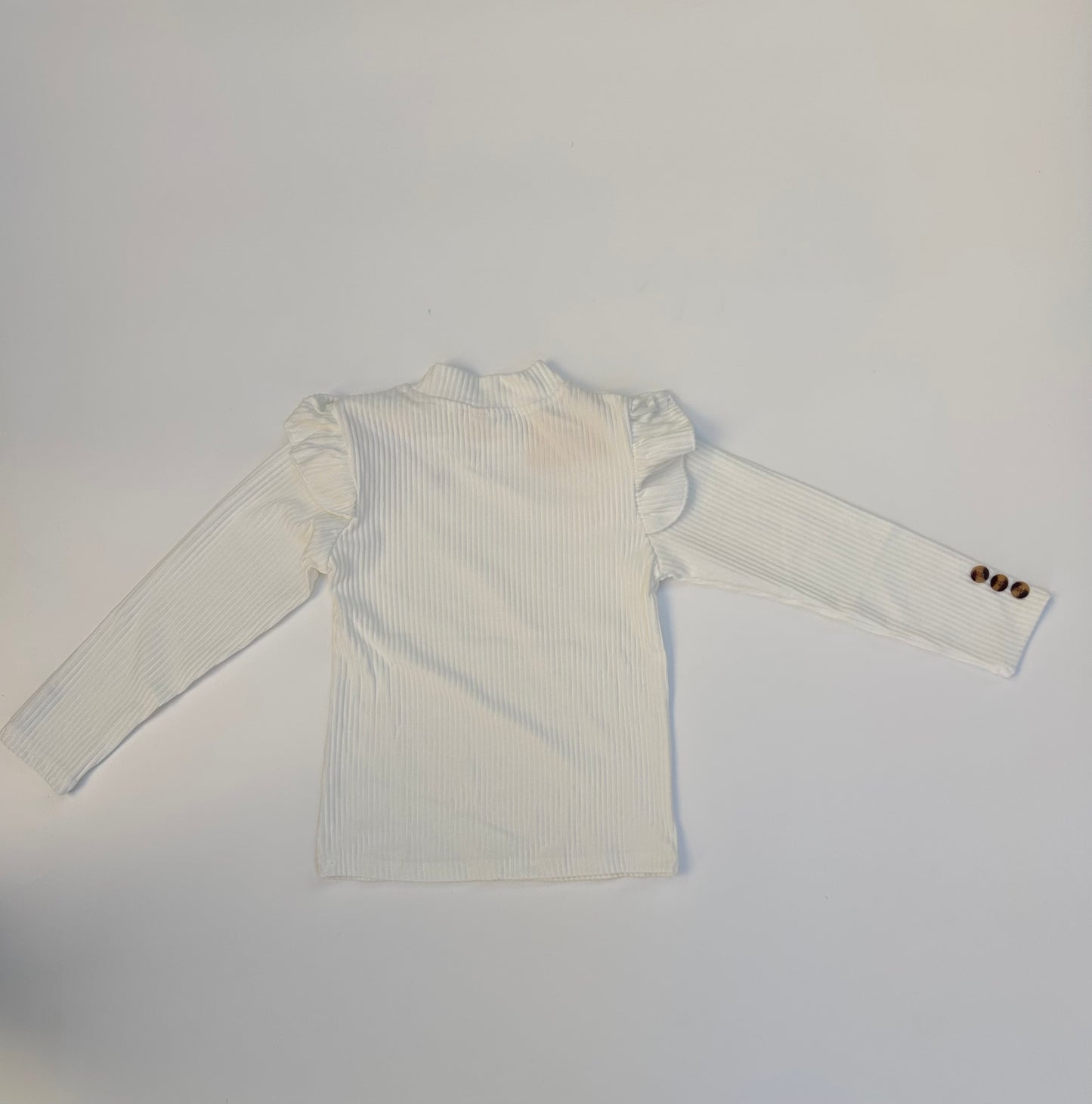 IM white long sleeve top with fancy skirt and hat