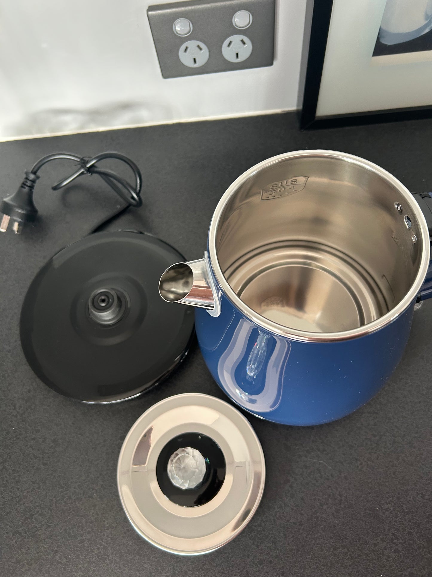 Variety colour of Kettles