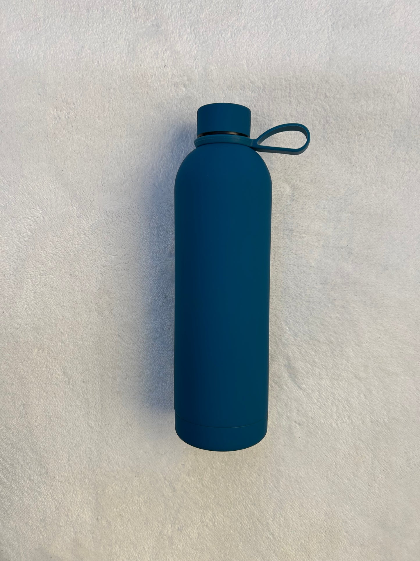 Double walled sports water bottle with strong silicon holder