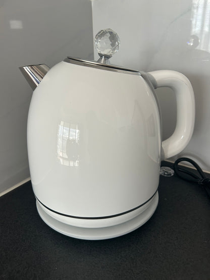 Variety colour of Kettles