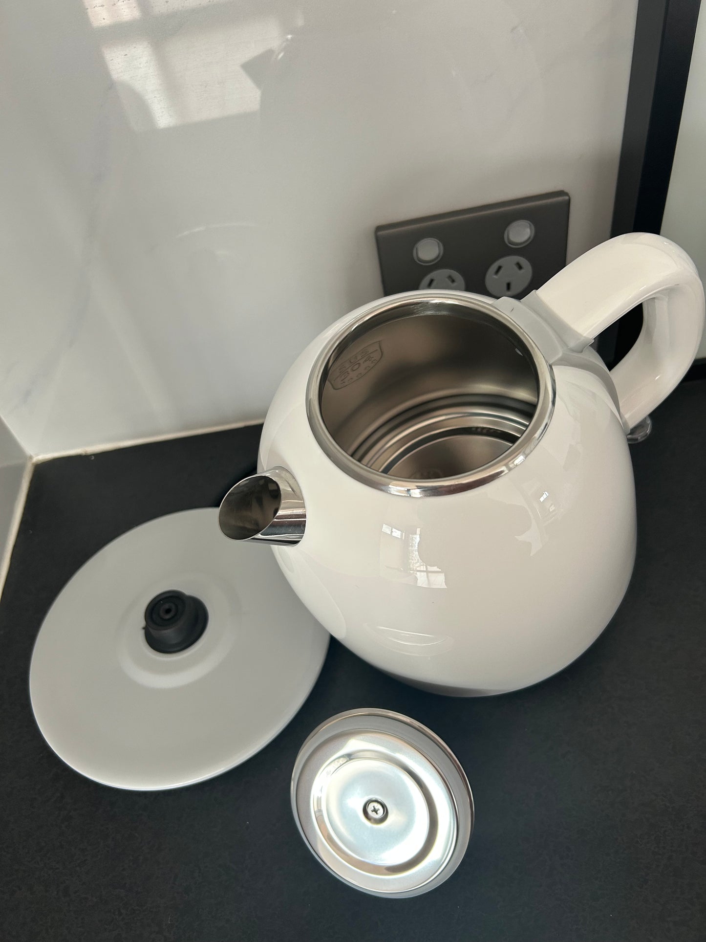 Variety colour of Kettles