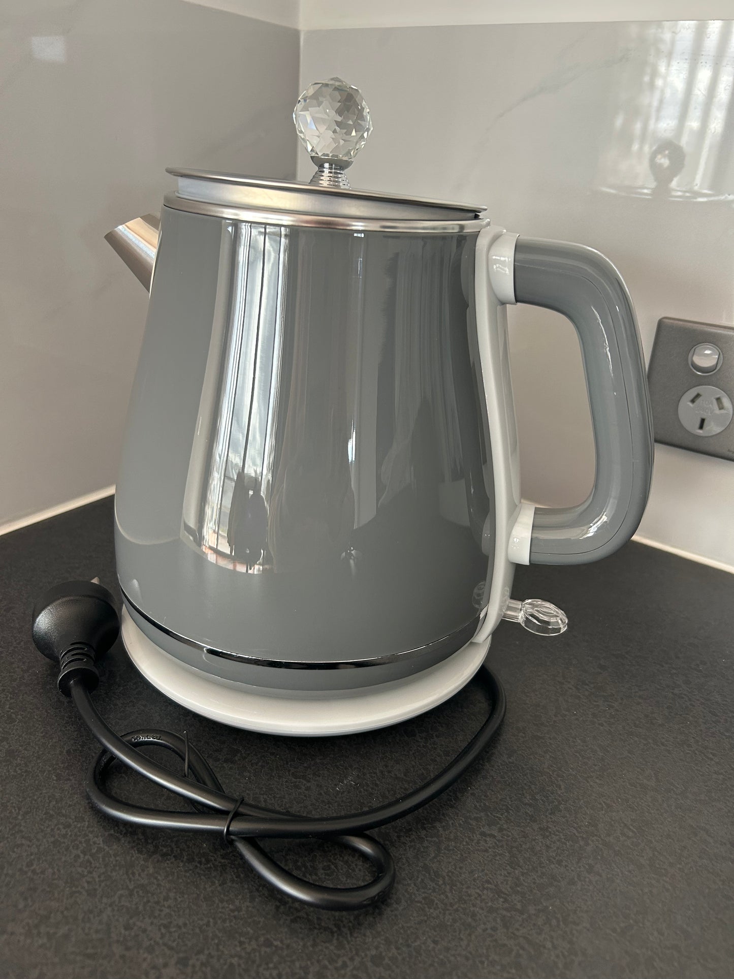 Variety colour of Kettles