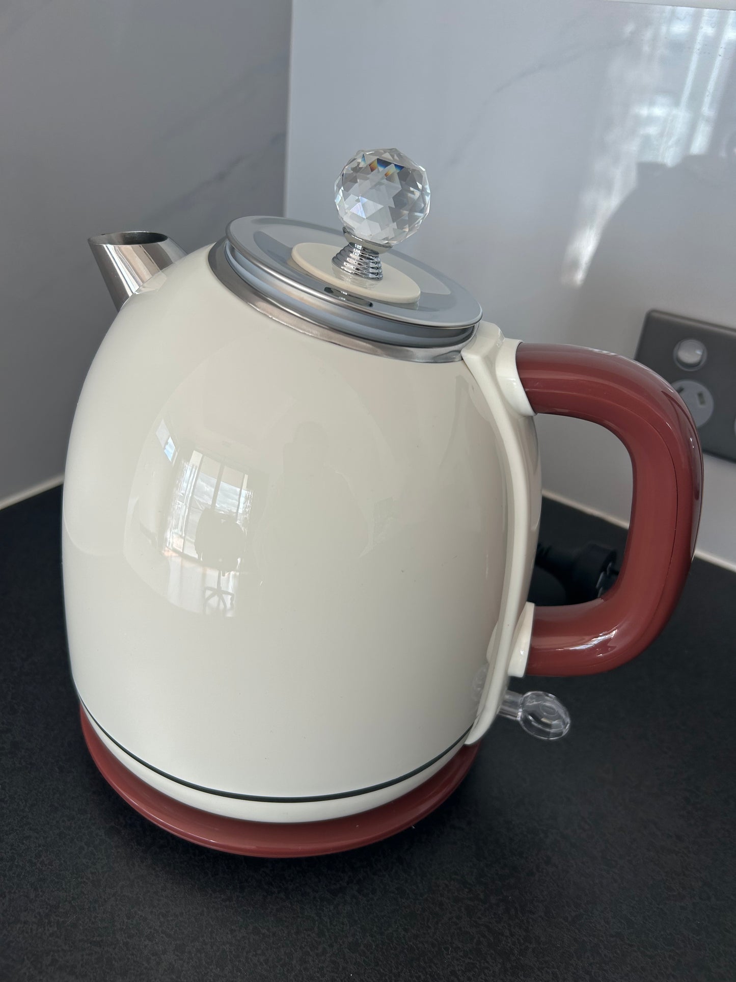 Variety colour of Kettles